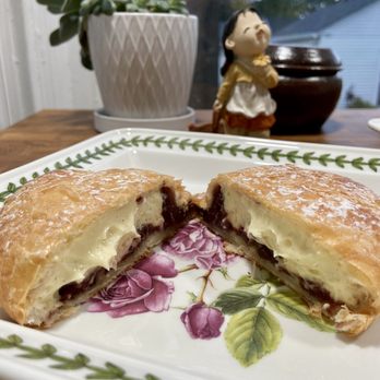 Tous Les Jours - inside red bean cream pastry - Bakeries Near Me - Glenview, Illinois Tous Les Jours - inside red bean cream pastry - Bakeries Near Me - Glenview, Illinois