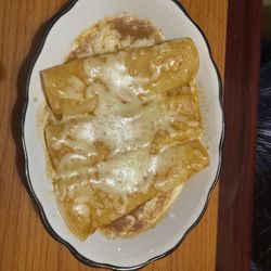 Casa Grande Cantina & Grill - A la carte 3 cheese enchiladas