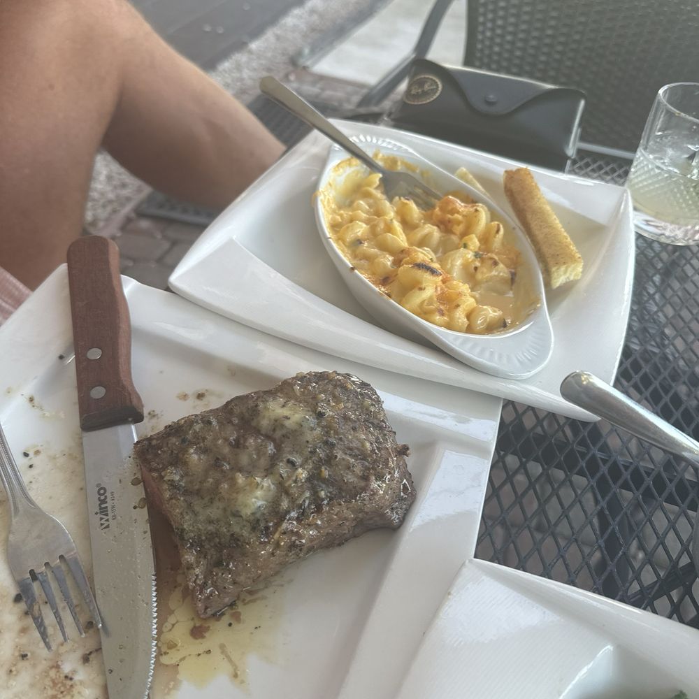 Prime rib, and mac & cheese, Gouda mac & cheese