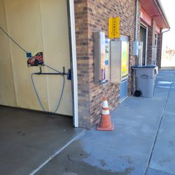 Dutch Clean Auto Wash - Broken shit