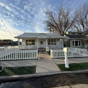 La La Land - Coffee & Tea Near Me - Dallas, Texas