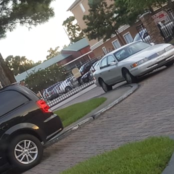 Timberlakes at Atascocita - The reason why we can have visitors it's only 8 o'clock and people have to park on the curb already .....they suck - Apartments Near Me - Humble, Texas
