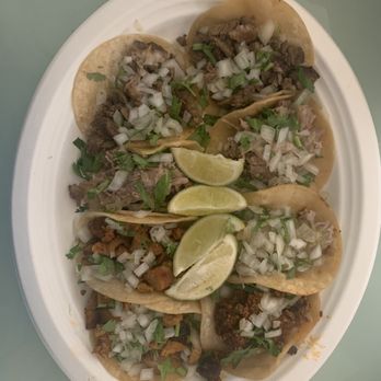 Serg's Mexican Kitchen - Tacos! - Food Trucks Near Me - Honolulu, Hawaii