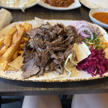 Pera La - The gyro platter - Turkish Near Me - Los Angeles, California Pera La - The gyro platter - Turkish Near Me - Los Angeles, California