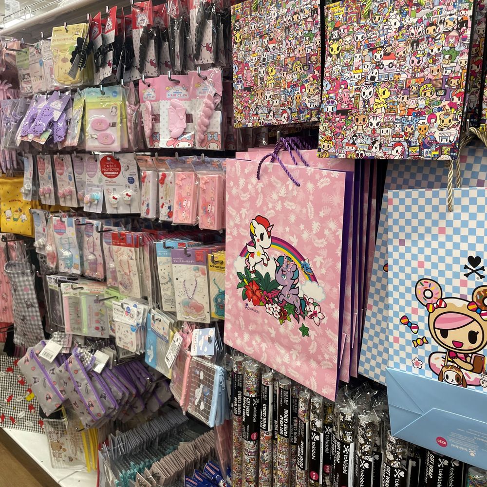 Daiso - Cute gift bags. - Discount Store Near Me - La Canada Flintridge, California Daiso - Cute gift bags. - Discount Store Near Me - La Canada Flintridge, California