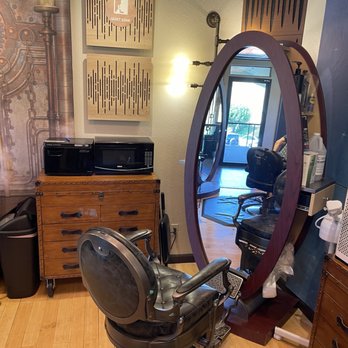 The Barbery - Old fashioned barber chair - Barbers Near Me - Hidden Valley Lake, California The Barbery - Old fashioned barber chair - Barbers Near Me - Hidden Valley Lake, California