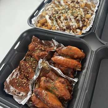Valley Wings - Dry hot rub (left), Don's special (top right), hot honey (bottom right), and chicken bacon ranch fries - Chicken Wings Near Me - Scottsdale, Arizona