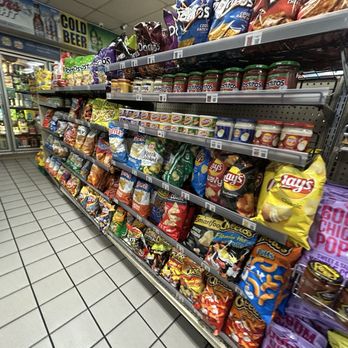 Eastlake Market - Chips aisle - Grocery Near Me - Seattle, Washington