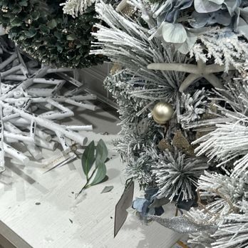 HomeGoods - Just another example of not caring about how things are done and appear - Home Decor Near Me - Beaufort, South Carolina HomeGoods - Just another example of not caring about how things are done and appear - Home Decor Near Me - Beaufort, South Carolina