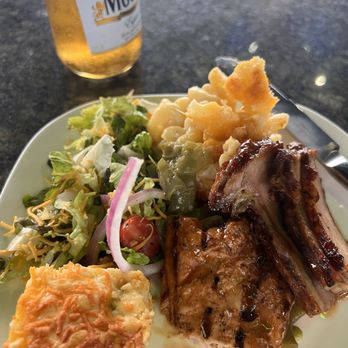 Topgolf - Very dry bbq chix and brisket - New American Near Me - Naperville, Illinois