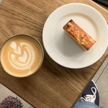 Matamata Coffee Bar - financier and cappuccino - Coffee & Tea Near Me - Paris, 75