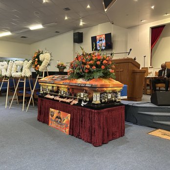 Thompson Funeral Home - Funeral Services & Cemeteries Near Me - Oakland, California