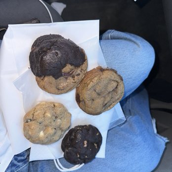 Sweet Maddies Cookies On Demand - Maryland mudslide, triple C, Blueberry Sunrise, CPB - Desserts Near Me Sweet Maddies Cookies On Demand - Maryland mudslide, triple C, Blueberry Sunrise, CPB - Desserts Near Me