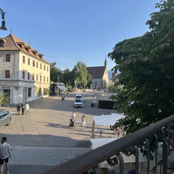 Ristorante Sigmund - Blick von der oberen Terrasse - Mediterranean Near Me - Merano, BZ Ristorante Sigmund - Blick von der oberen Terrasse - Mediterranean Near Me - Merano, BZ