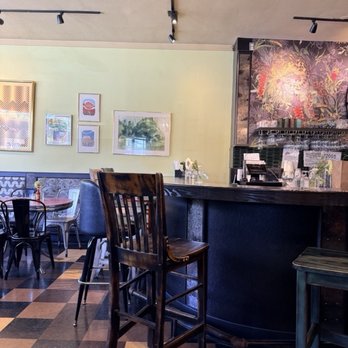 Toast - Entrance dining area - Breakfast & Brunch Near Me - Ferndale, Michigan Toast - Entrance dining area - Breakfast & Brunch Near Me - Ferndale, Michigan