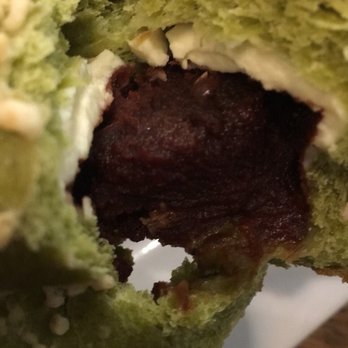 Bread & Lee - Macha bread filled with red bean paste - Bakeries Near Me - Kraków, Massachusetts Bread & Lee - Macha bread filled with red bean paste - Bakeries Near Me - Kraków, Massachusetts