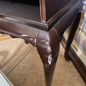 Airborne Moving Company - Damage to the table - Movers Near Me - Irvine, California Airborne Moving Company - Damage to the table - Movers Near Me - Irvine, California