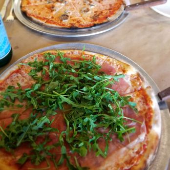 Toscana - Parma with arugula and the salsiccia... just pure good - Pizza Near Me - Solvang, California
