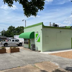 Fozzie's Sandwich Emporium - Front of the store