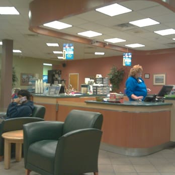Car Spa - Waiting area with snacks for purchase, soda, coffee and free wifi! - Car Wash Near Me - Virginia Beach, Virginia