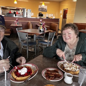 Big Boy - Strawberry and Turtle waffles - Diners Near Me - Gaylord, Michigan Big Boy - Strawberry and Turtle waffles - Diners Near Me - Gaylord, Michigan