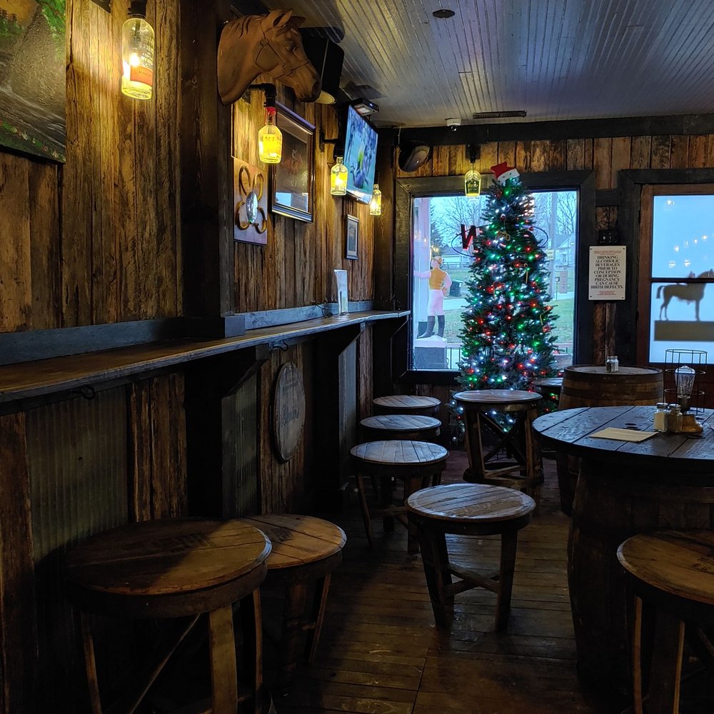 Golden's Pub And Deli - a christmas tree - Delis Near Me - Georgetown, Kentucky