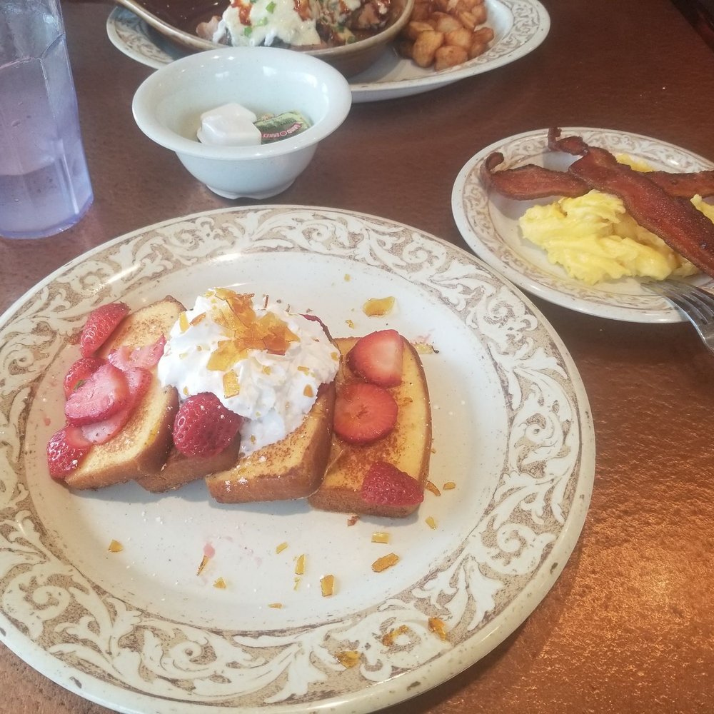 Another Broken Egg Cafe - Strawberry french toast, pound cake style. So fabulous - American Near Me - Baton Rouge, Louisiana Another Broken Egg Cafe - Strawberry french toast, pound cake style. So fabulous - American Near Me - Baton Rouge, Louisiana