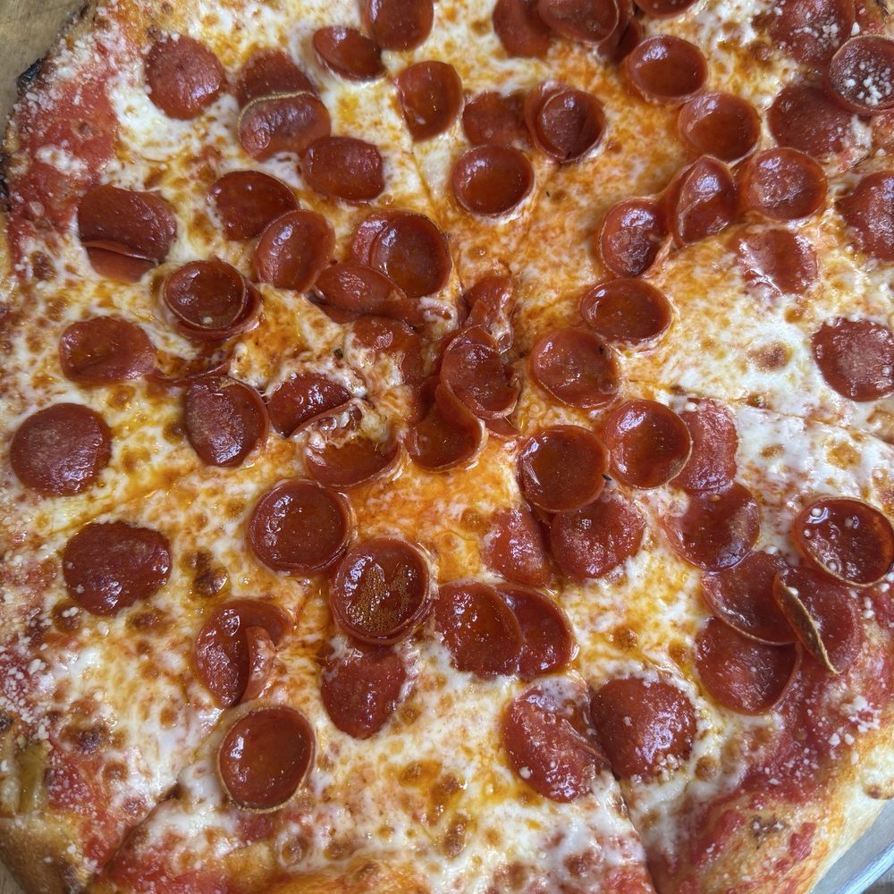 Pepperoni pizza Pepperoni pizza