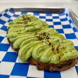 Meymuni Cafe - Avocado Mousse Toast
