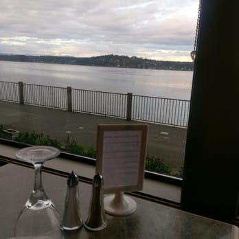 Quay West - Nice evening at Quay West - Seafood Near Me - Campbell River, British Columbia Quay West - Nice evening at Quay West - Seafood Near Me - Campbell River, British Columbia