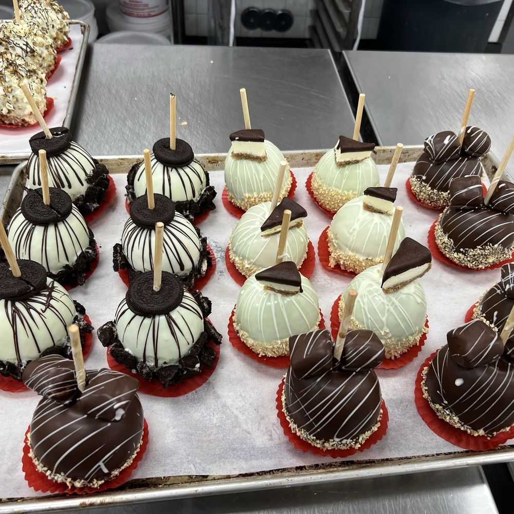 Superior Grocers - Gourmet Candy Apples - Grocery Near Me - Pico Rivera, California
