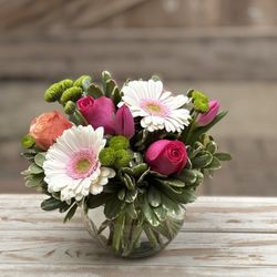 Stems Floral & More - Floral delivery in Rockford and surrounding areas