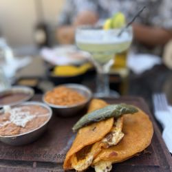 Amelias Mexican Kitchen - 2 QUESABIRRIAS W/RICE & BEANS, CALDO (Juice meat)