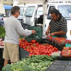 Downtown Oxnard Farmers Market - At the Downtown Oxnard Farmers Market