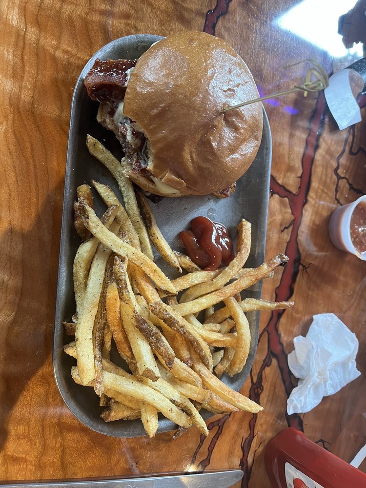 Lago Vista Grill Logo