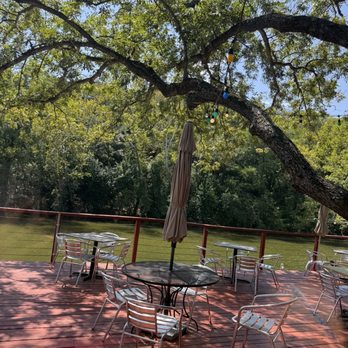 County Line On The Lake - Outside seating - Barbeque Near Me - Austin, Texas County Line On The Lake - Outside seating - Barbeque Near Me - Austin, Texas