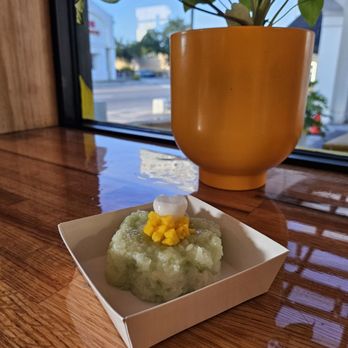 BinBong - Mango Sticky Rice - Coffee & Tea Near Me - Orlando, Florida BinBong - Mango Sticky Rice - Coffee & Tea Near Me - Orlando, Florida
