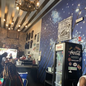 Blue Moon Too - Dining area - Cafes Near Me - Baltimore, Maryland