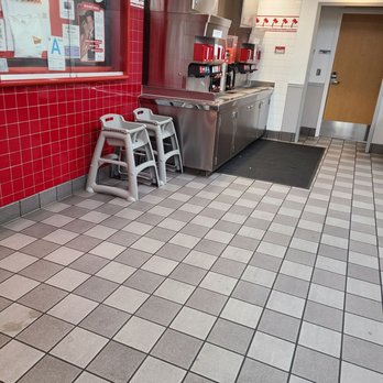 In-N-Out Burger - Fountain machine - Burgers Near Me - Porter Ranch, California