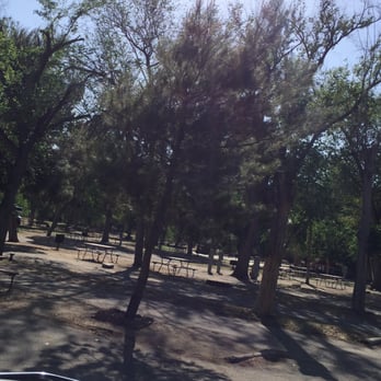Shady Oasis Kampground - This is the front of the park. No one ANYWHERE but we still had to move to the back. - Campgrounds Near Me - Victorville, California