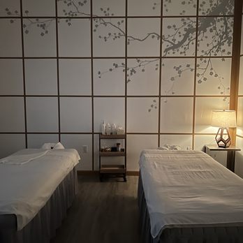 Yu Spa - Couples massage beds - Day Spas Near Me - San Diego, California Yu Spa - Couples massage beds - Day Spas Near Me - San Diego, California