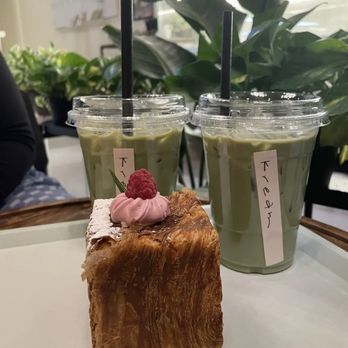 kream dessert - Strawberry kream bomb and matcha lattes - Desserts Near Me - Toronto, Ontario
