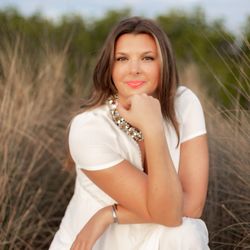 Hestia Wellness Psychic Services - Psychic Medium, Sarah Della Vedova