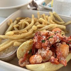Clam Bar at Napeague - Hot Lobster Roll