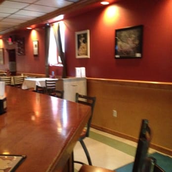 Shakago Martini & Piano Bar - the interior of a restaurant - New American Near Me - Springfield, Massachusetts