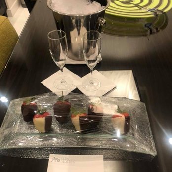 ARIA Sky Suites - Complimentary champs and chocolate covered strawberries - Hotels Near Me - Las Vegas, Nevada ARIA Sky Suites - Complimentary champs and chocolate covered strawberries - Hotels Near Me - Las Vegas, Nevada
