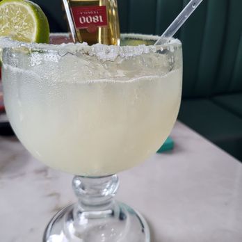 Mariscos La Sirena - Mexican Near Me - Crestwood, Illinois
