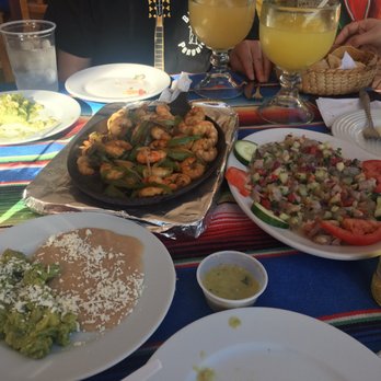 Mr. Lionso Playa Bruja - Shrimp fajitas, shrimp ceviche, guacamole and beans - Mexican Near Me - Sinaloa, SIN