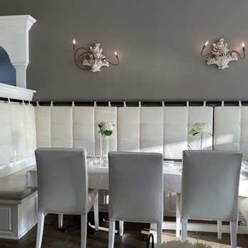 Alexanders on 30th - Dining area - Italian Near Me - San Diego, California Alexanders on 30th - Dining area - Italian Near Me - San Diego, California