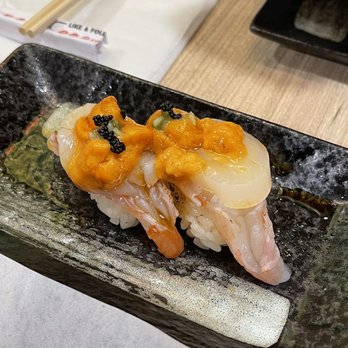Yuubi Sushi - Sweet shrimp with uni - Sushi Bars Near Me - Beaverton, Oregon